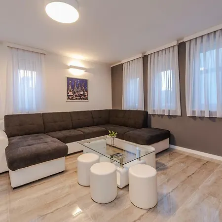 Appartamento Bozi, Luxury House With Jacuzzi