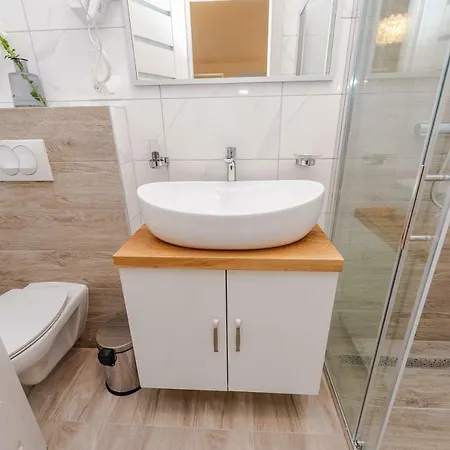 Bozi, Luxury House With Jacuzzi Appartamento Mandre
