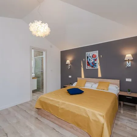 Appartamento Bozi, Luxury House With Jacuzzi Mandre