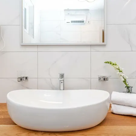 Bozi, Luxury House With Jacuzzi Mandre